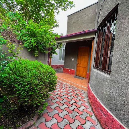 Ala-Bel Guesthouse Bișkek Exterior foto